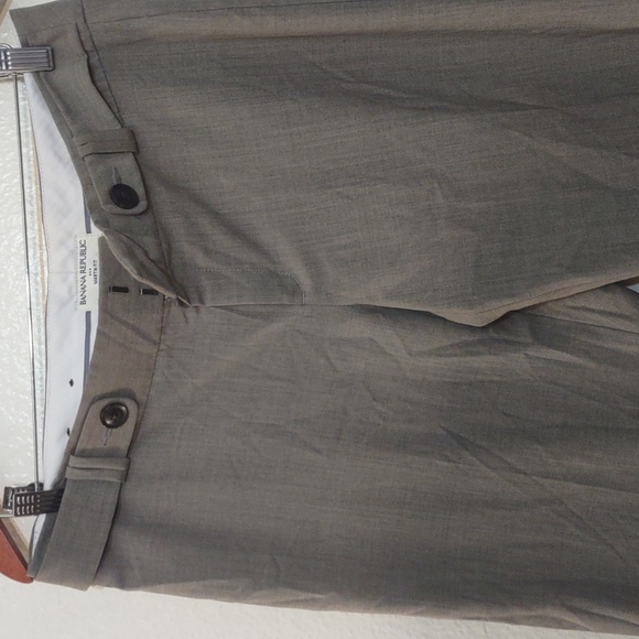 SLIGHTLY USED BANANA REPUBLIC MARTIN FIT COLOR CHARCOAL SIZE 10. - Picture 3 of 9